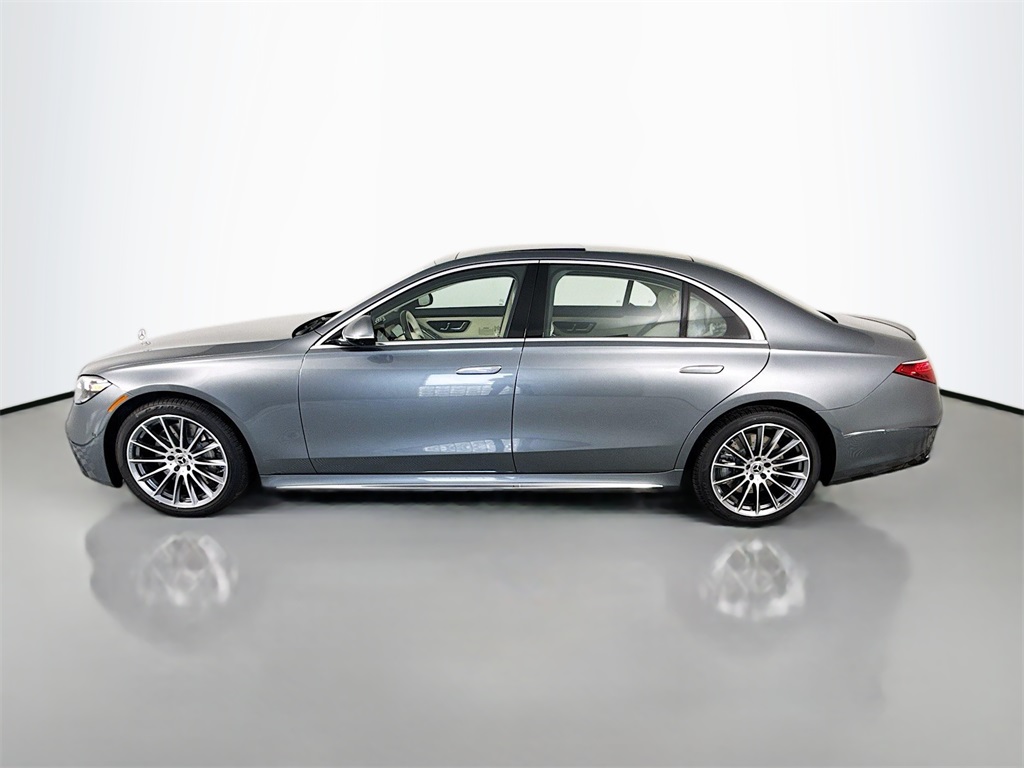 2026 Mercedes Benz S 580 4MATIC photo 2