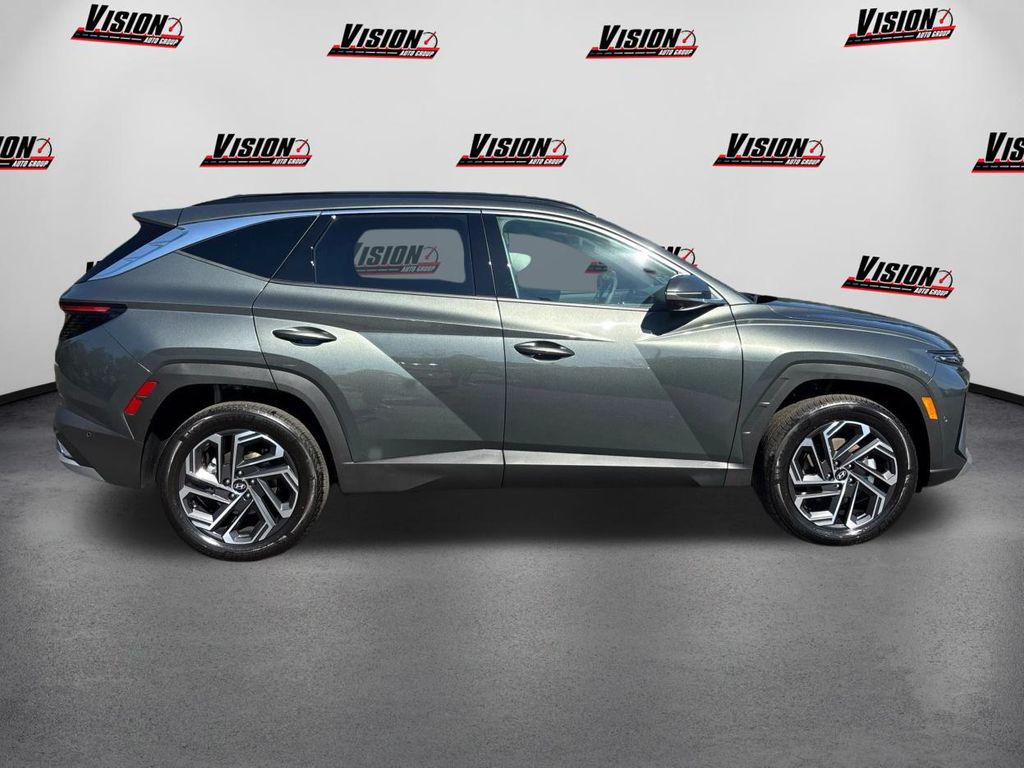 2025 Hyundai Tucson Hybrid Limited photo 4