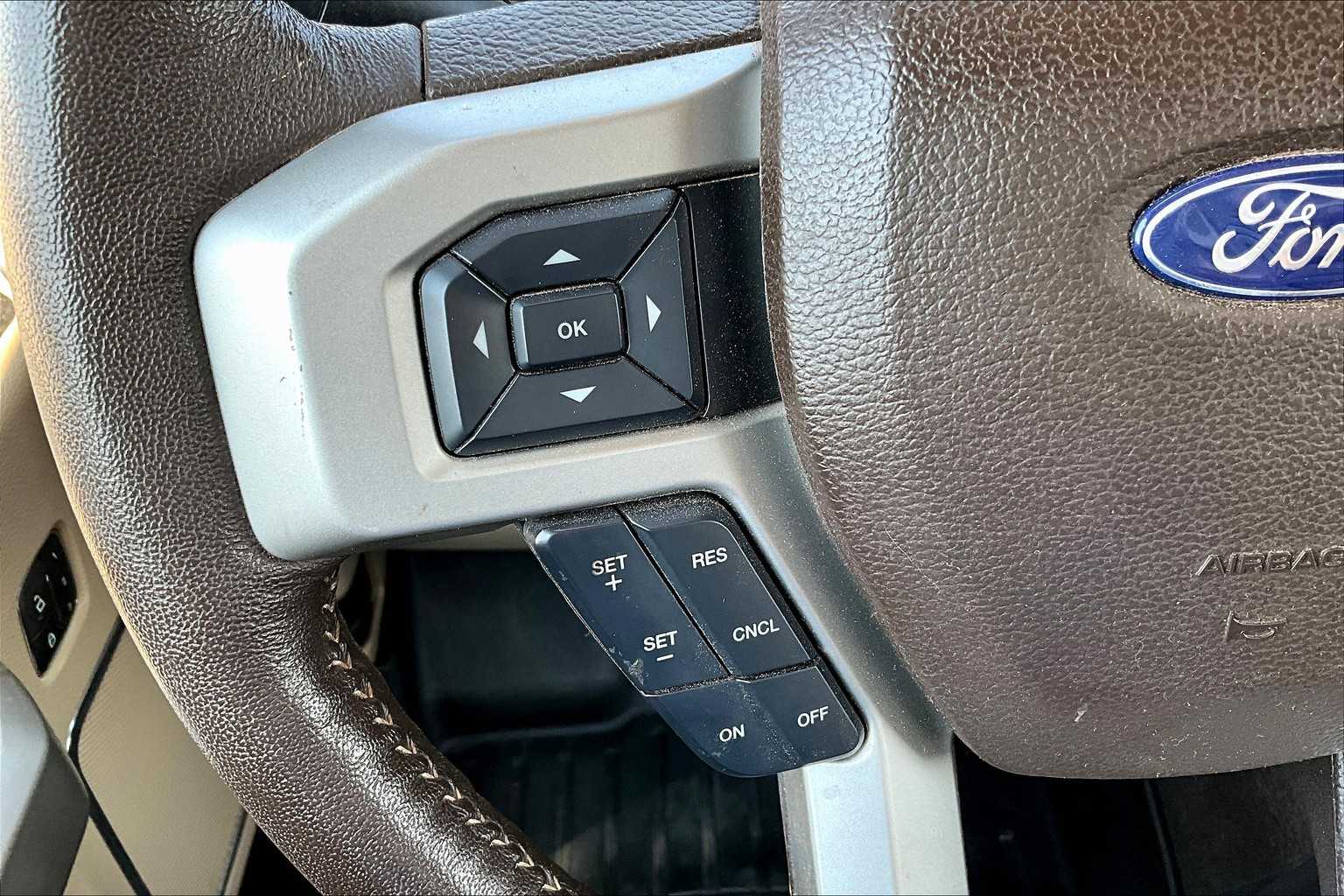 2019 Ford F-150 Lariat photo 19