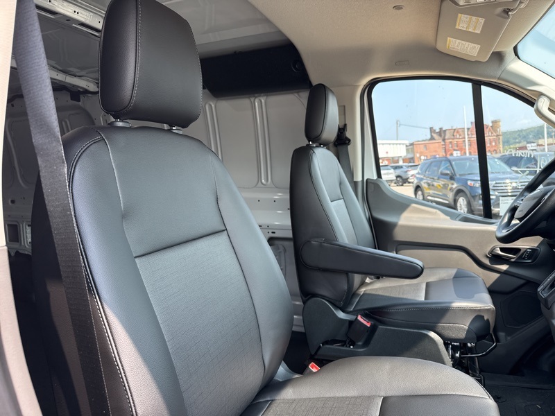 2025 Ford Transit photo 10