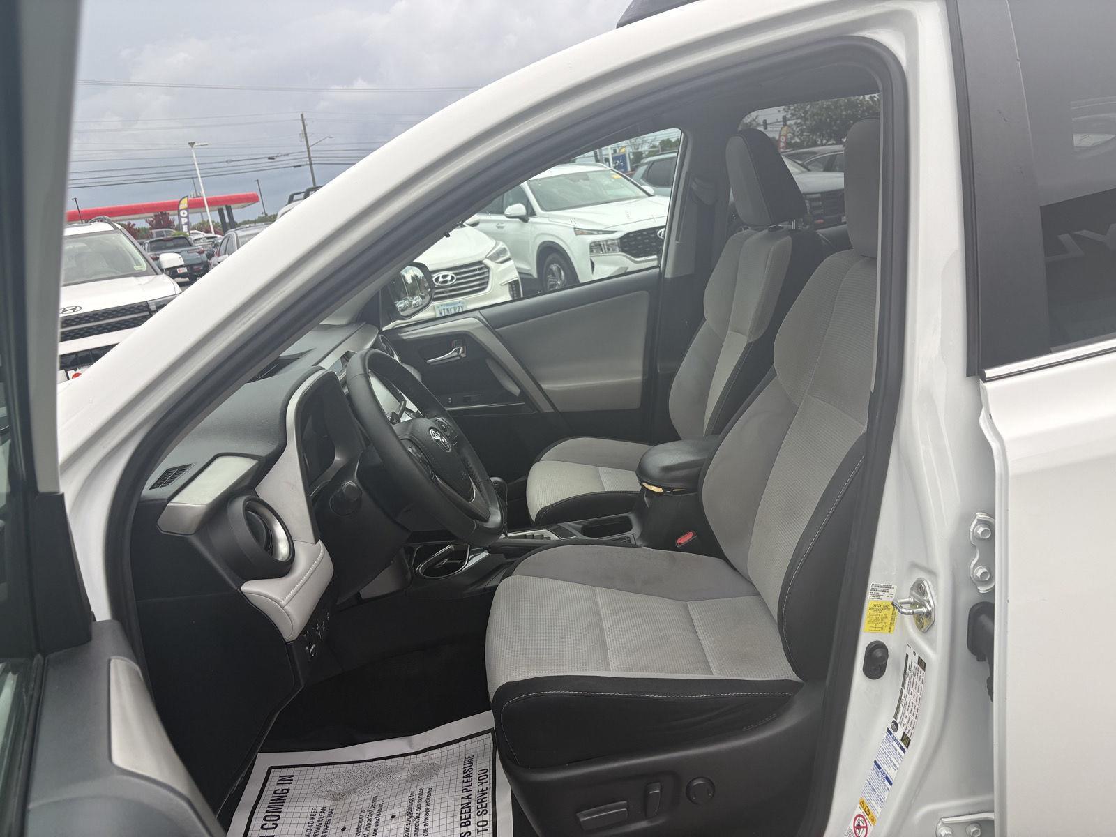 2018 Toyota RAV4 Adventure photo 5