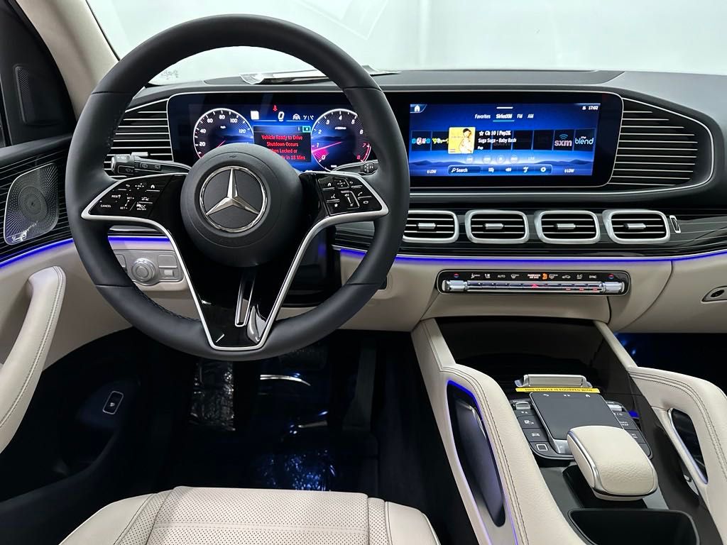 2025 Mercedes Benz GLE 450 4MATIC photo 4