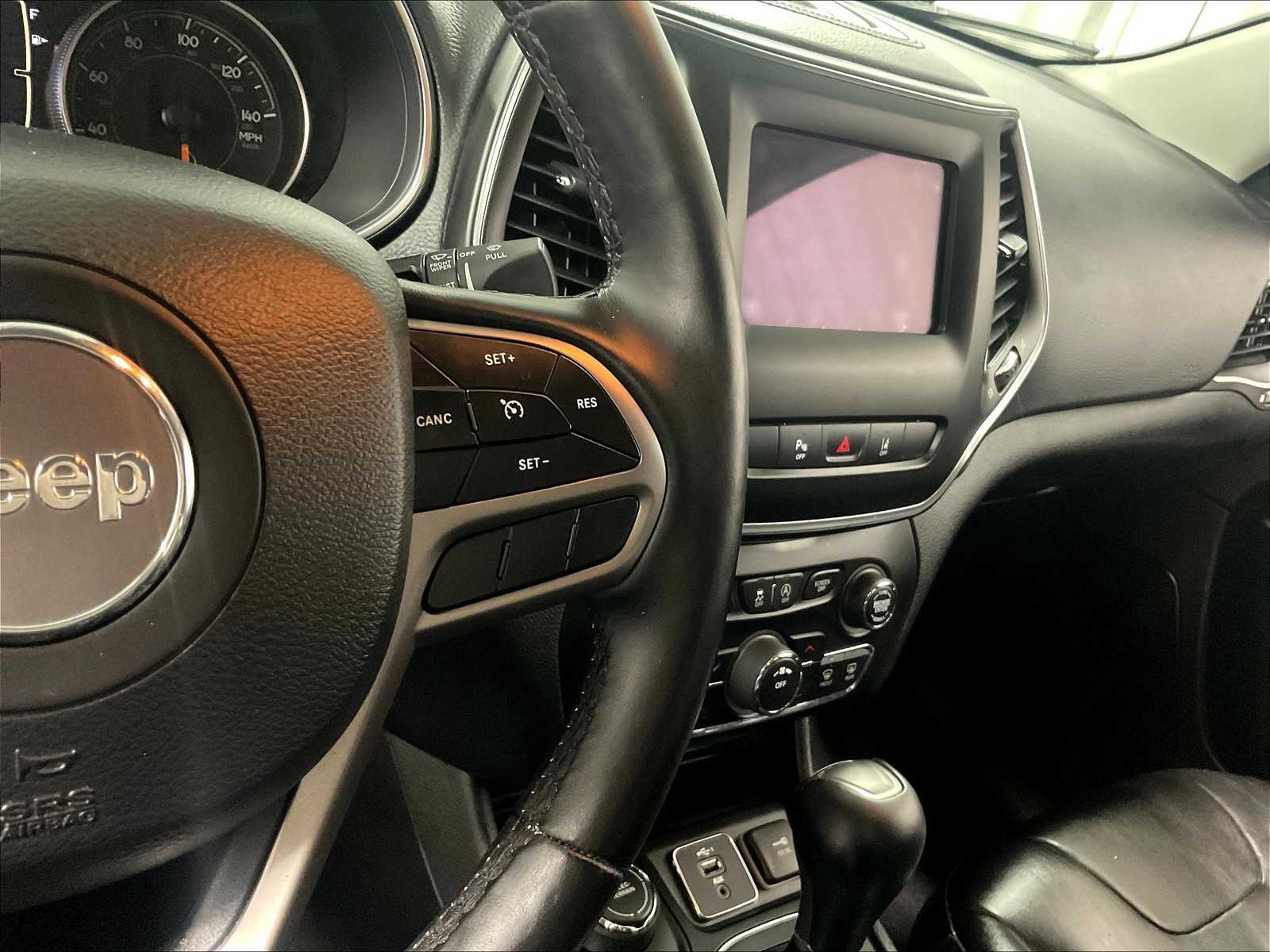 2021 Jeep Cherokee Latitude photo 23