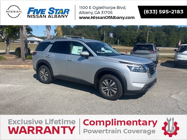 2025 Nissan Pathfinder SL's photo