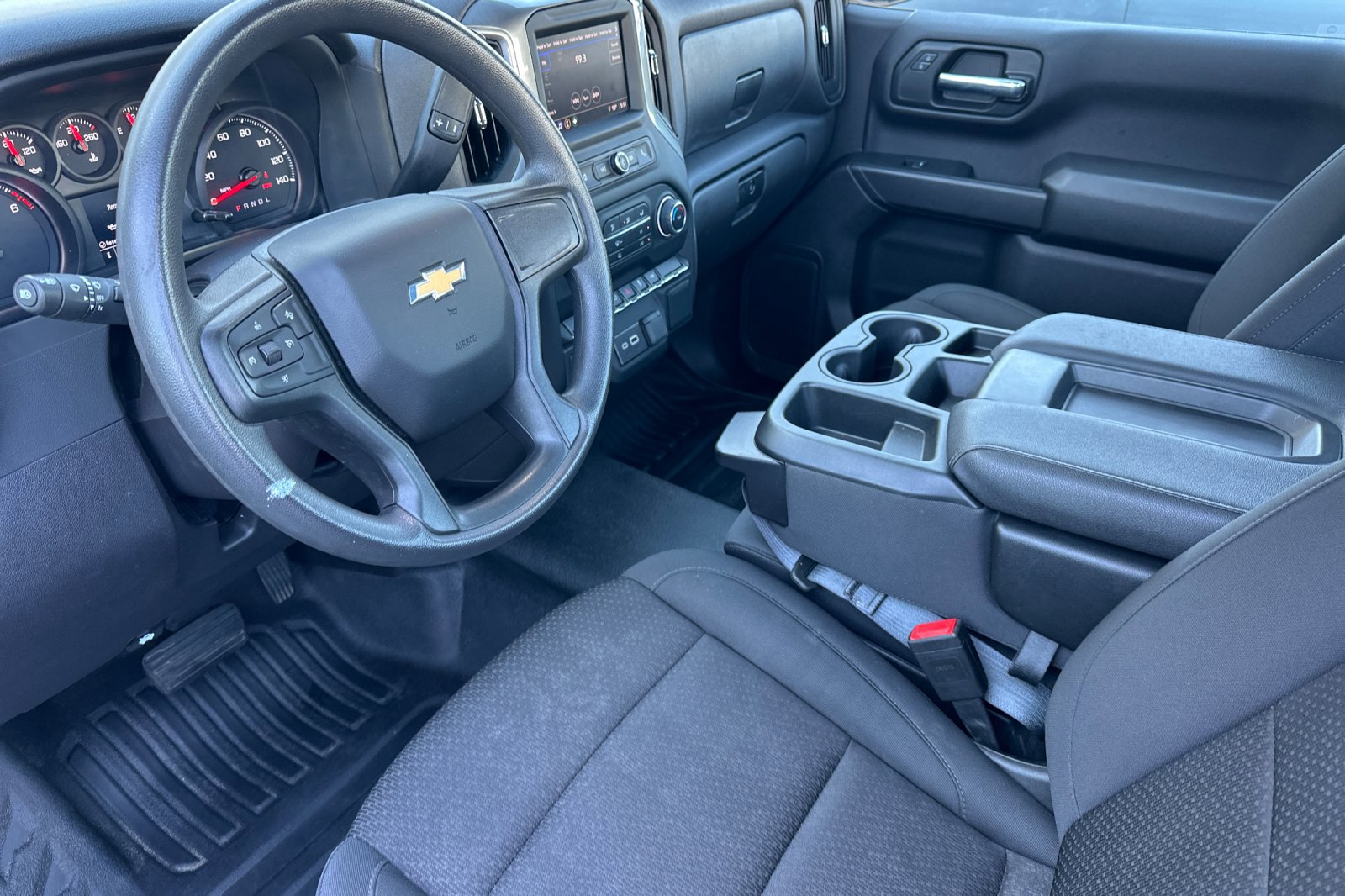 2024 Chevrolet Silverado 1500 photo 9