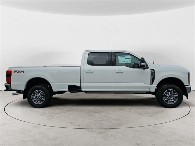 2025 Ford F-350 photo 6