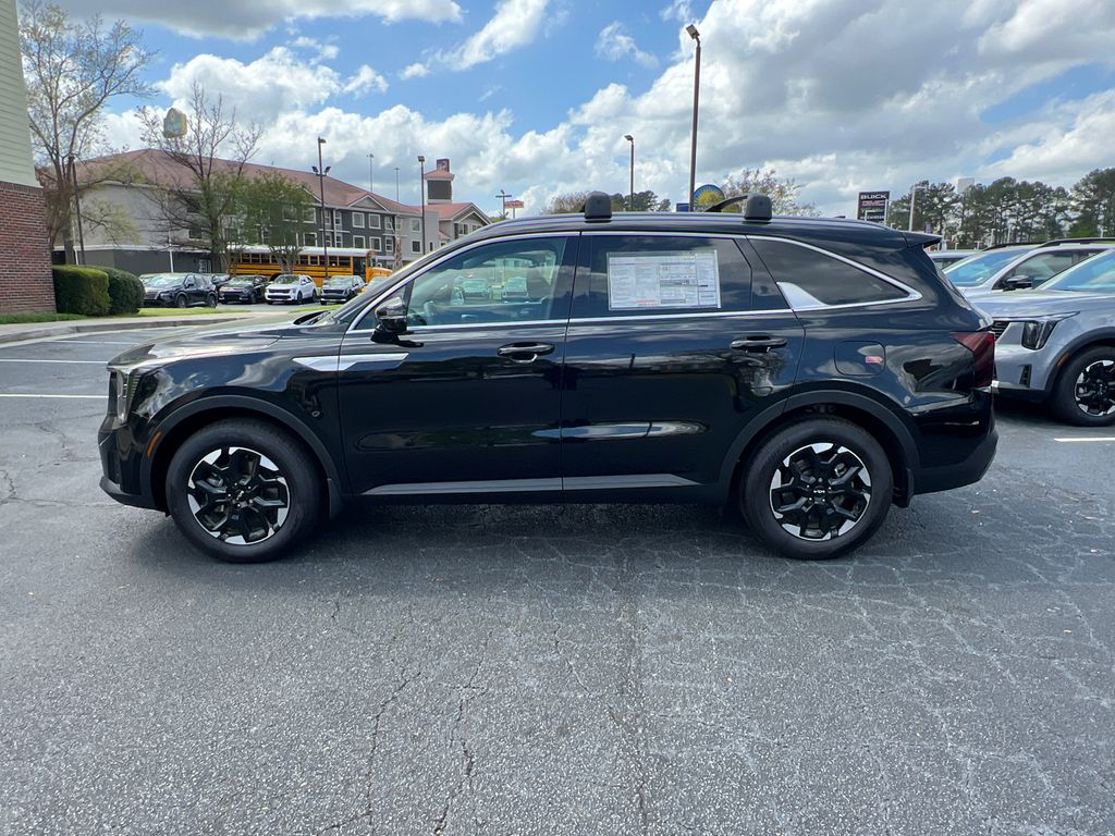 2025 Kia Sorento S photo 5