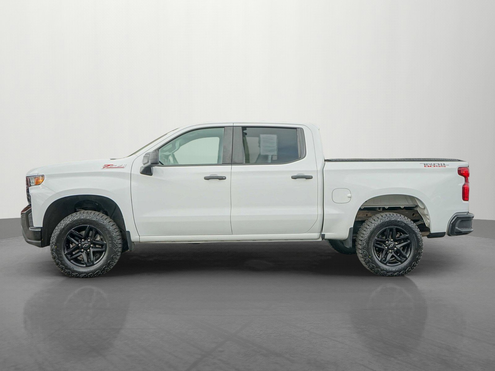 2020 Chevrolet Silverado 1500 Custom Trail Boss photo 2