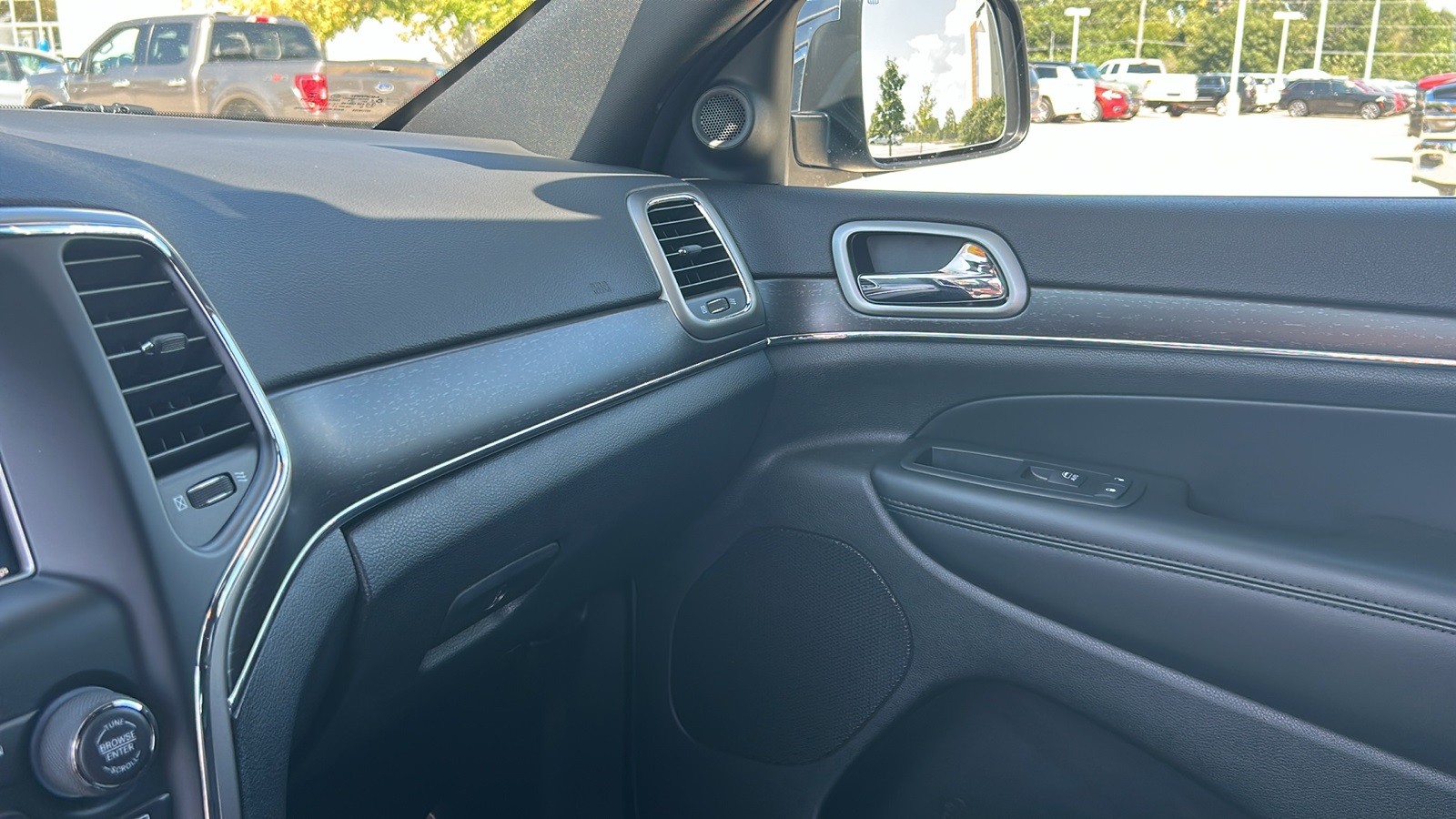 2018 Jeep Grand Cherokee Limited photo 25