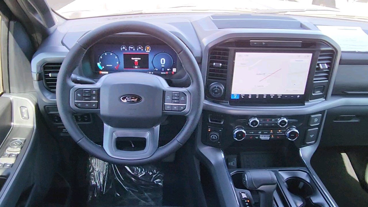 2025 Ford F-150 XLT photo 14