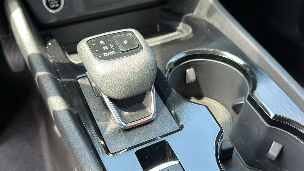 2023 Nissan Rogue S photo 18