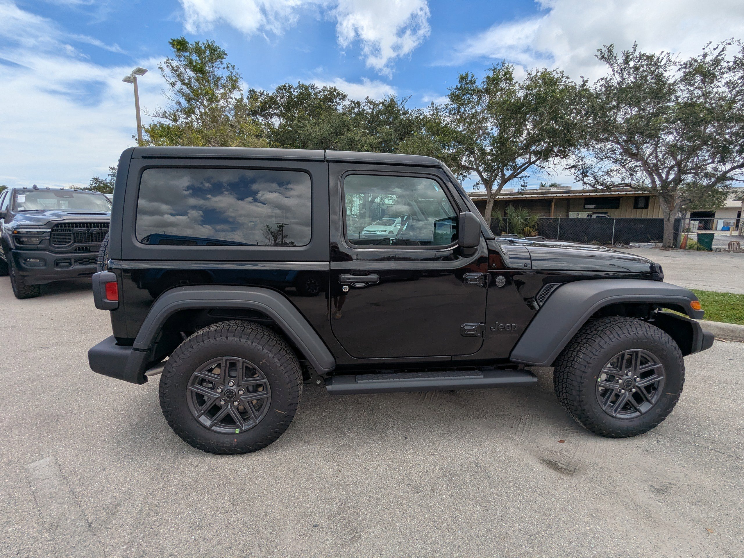 2025 Jeep Wrangler Sport S photo 3