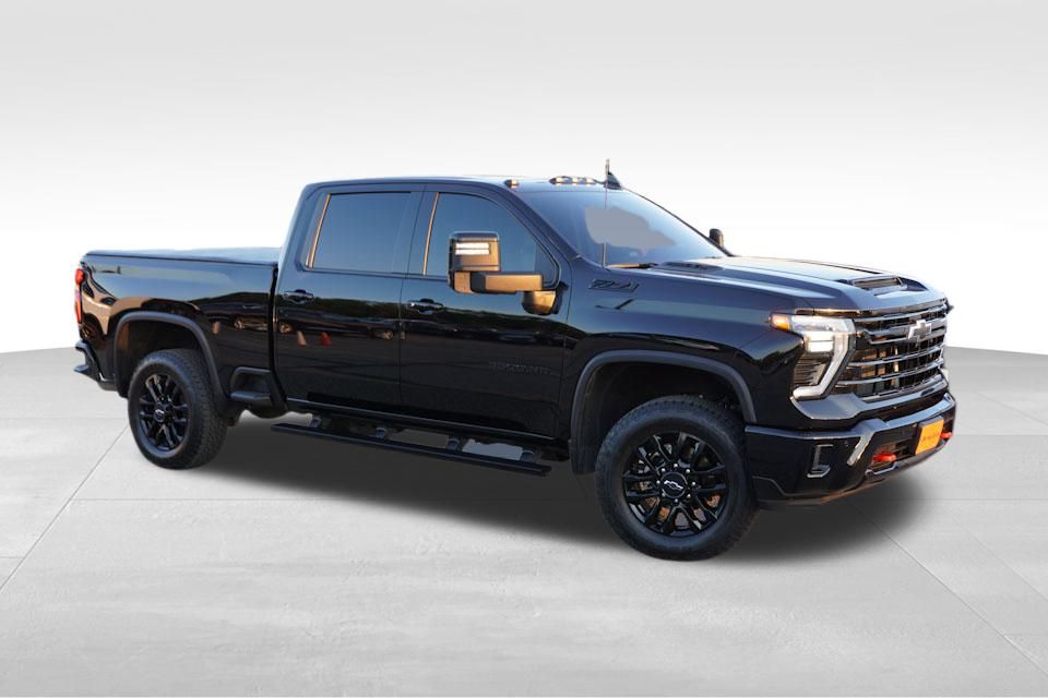 2025 Chevrolet Silverado 3500HD LTZ Trail Boss photo 2
