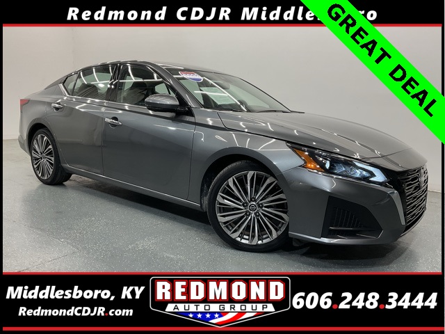 Used 2023 Gray Nissan 2.5 SL image 1