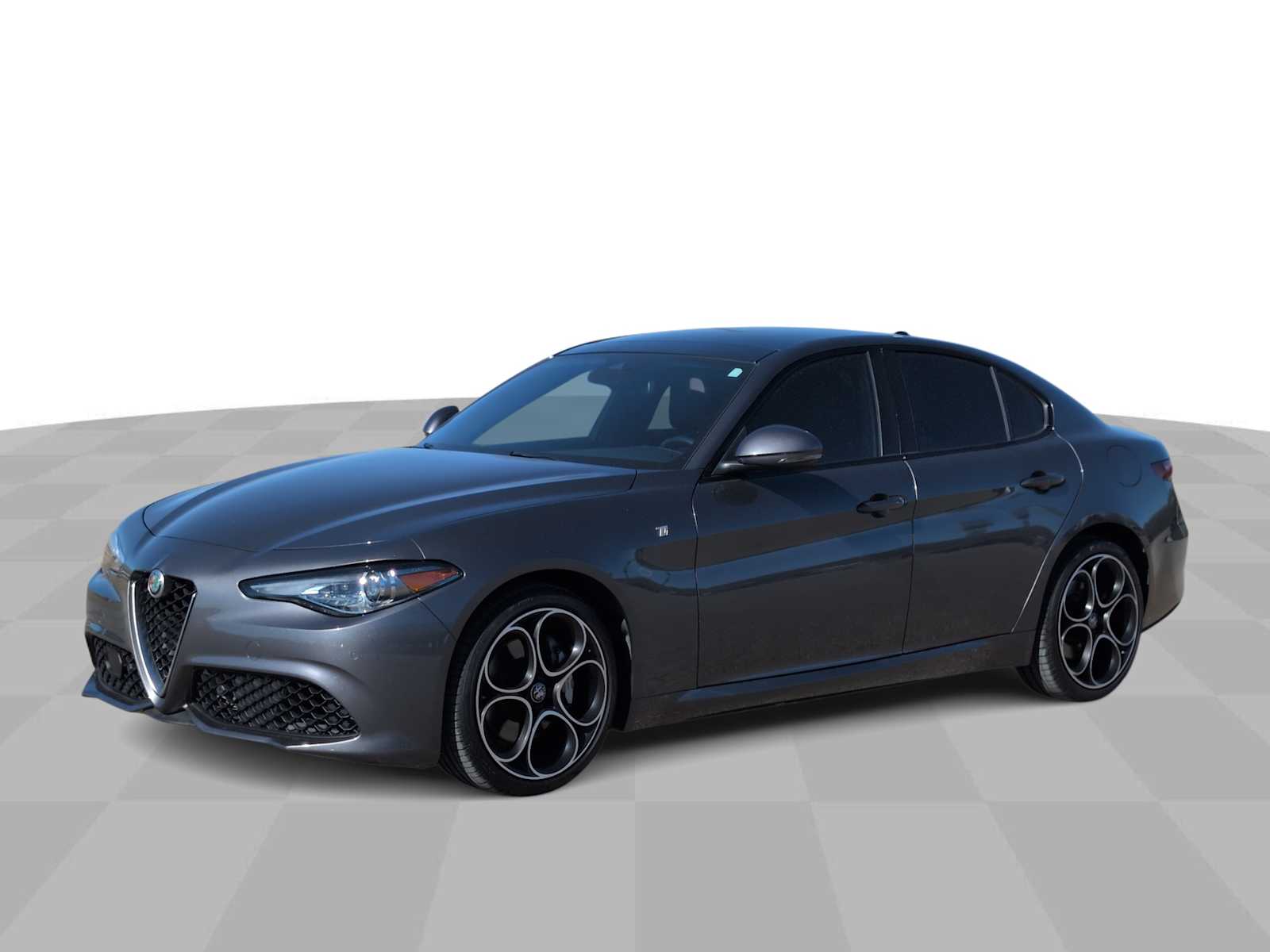 2022 Alfa Romeo Giulia Ti's photo