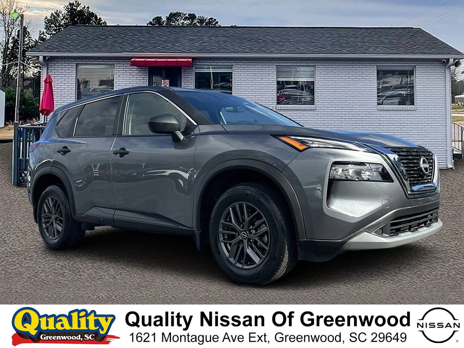 2023 Nissan Rogue S's photo