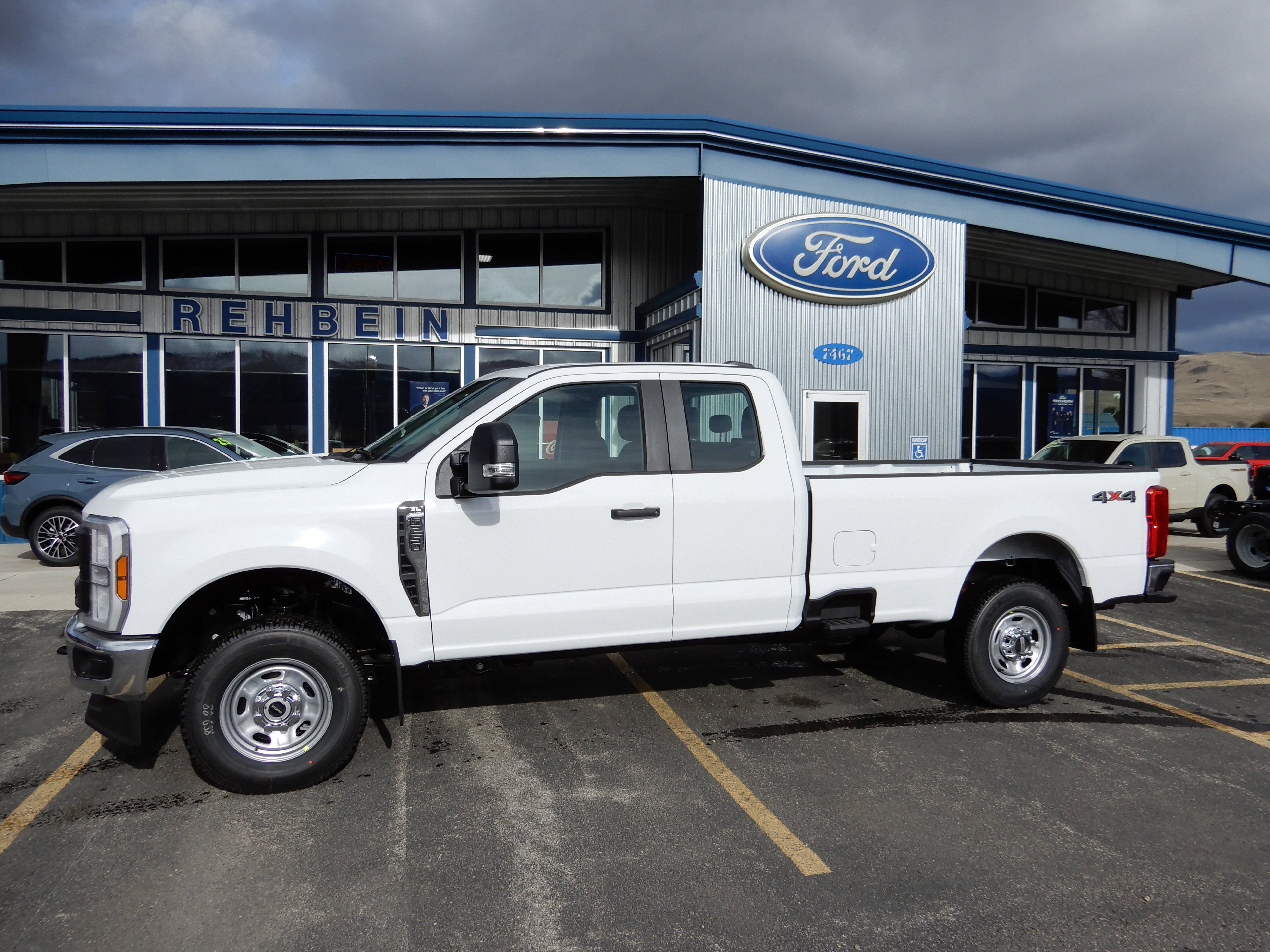 2025 Ford F-250 Super Duty XL's photo
