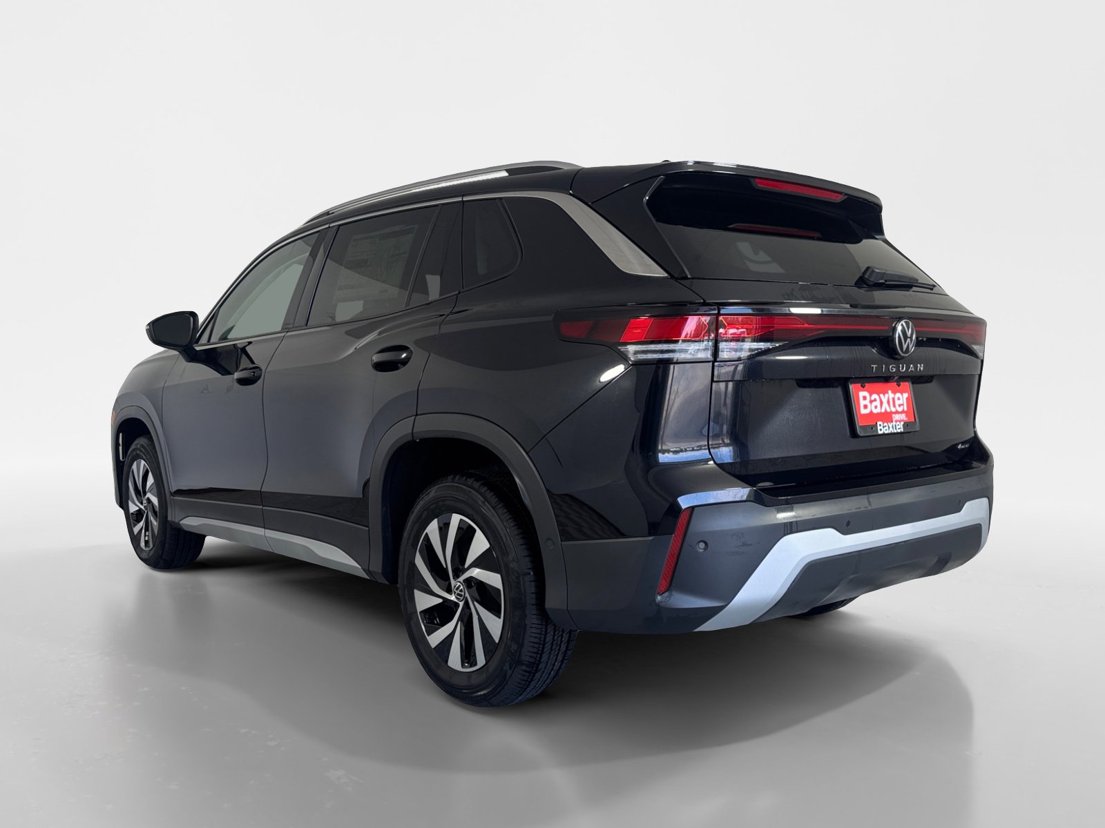 2025 Volkswagen Tiguan S photo 2