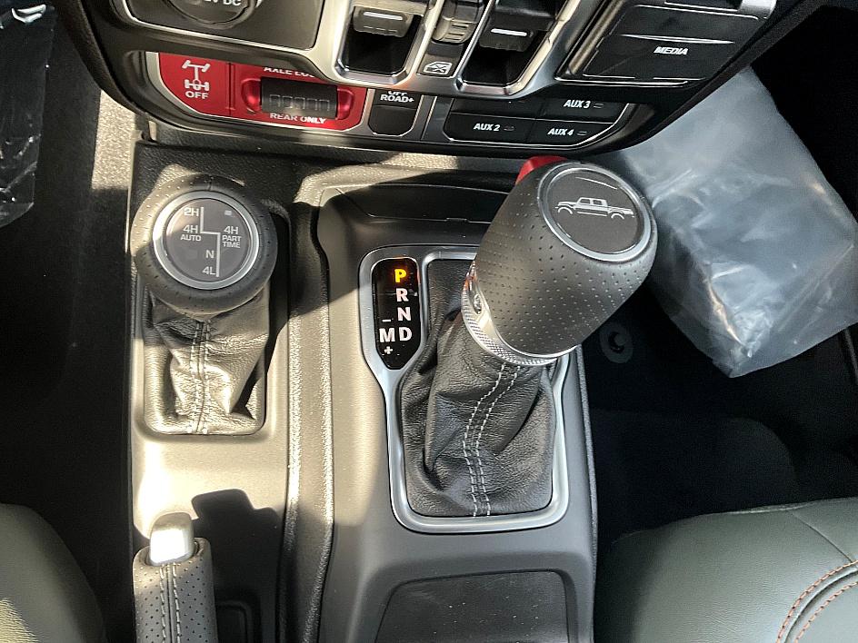 2025 Jeep Gladiator Mojave photo 21