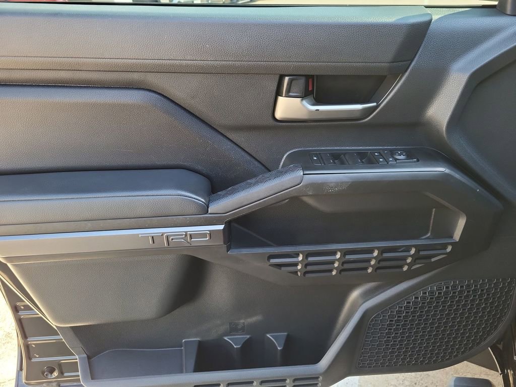 2024 Toyota Tacoma SR5 photo 20