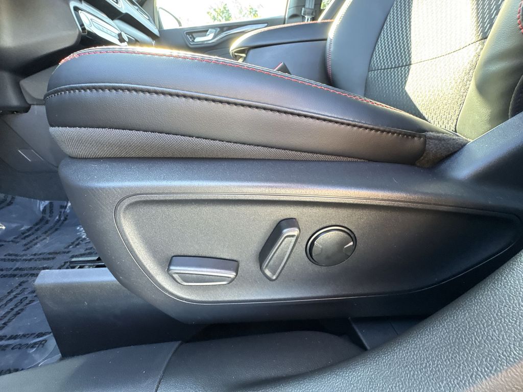 2026 Ford Escape ST-Line photo 12