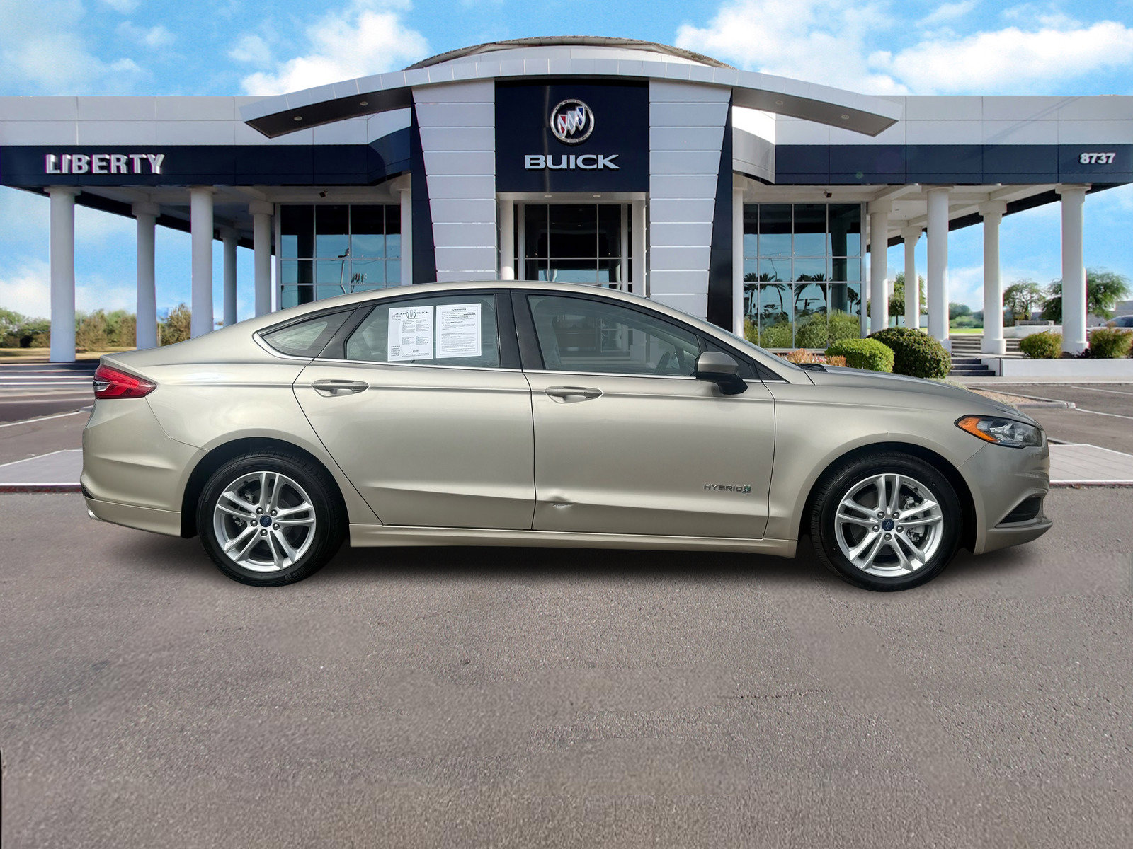 2018 Ford Fusion Hybrid S photo 2