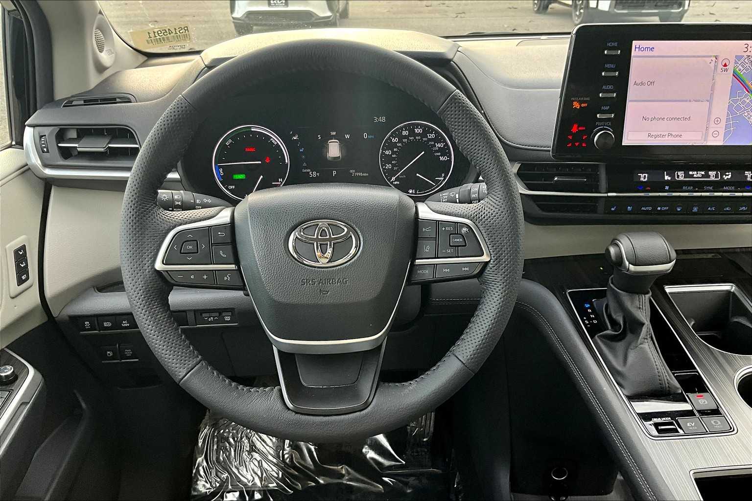 2024 Toyota Sienna Limited photo 5