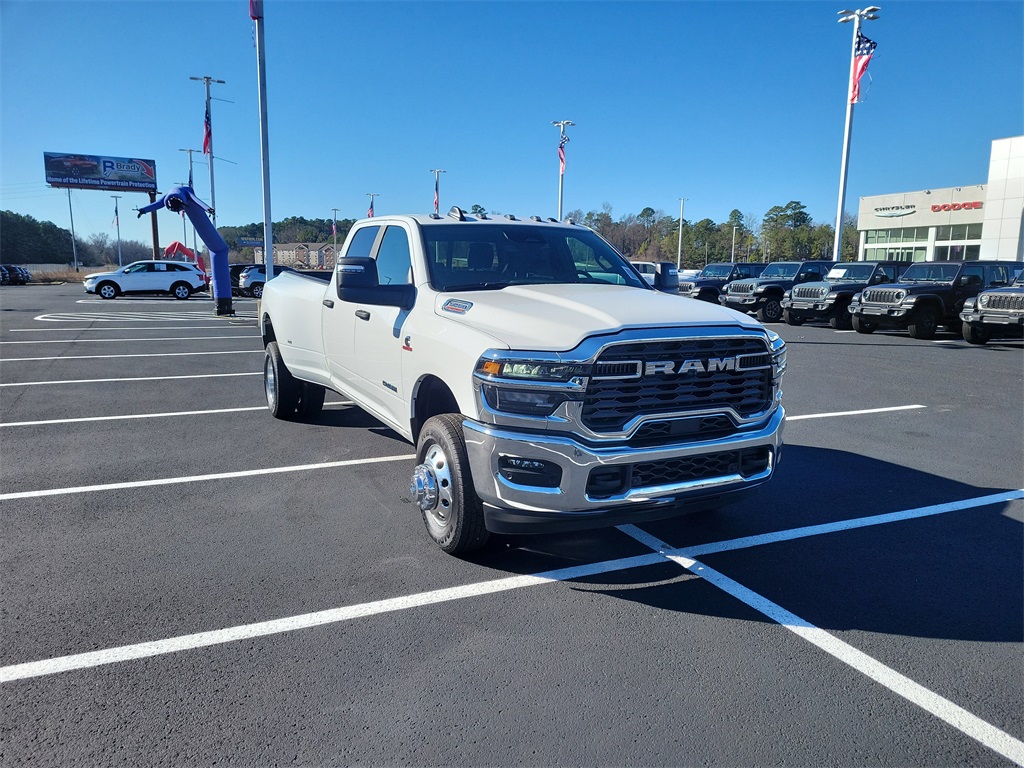 2026 RAM Ram 3500 Pickup Big Horn's photo