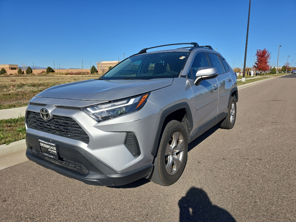 2022 Toyota RAV4 XLE's photo