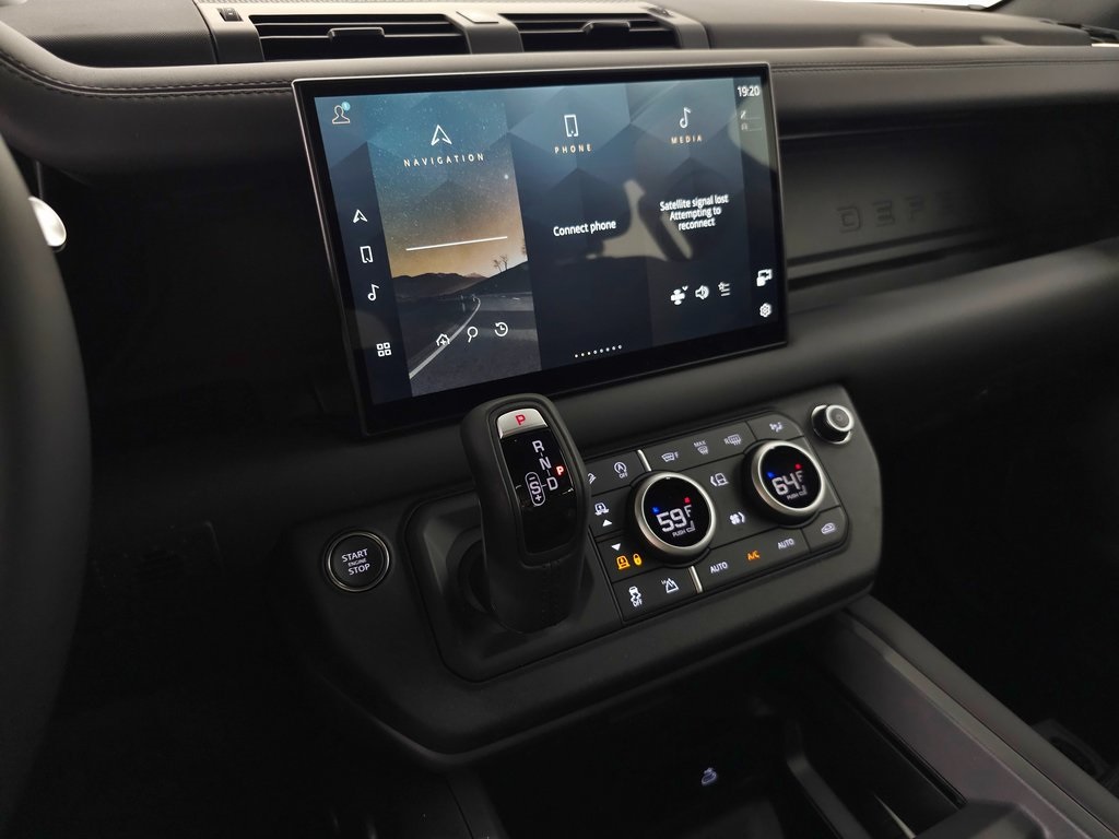 2025 Land Rover Defender 110 X-Dynamic SE photo 18