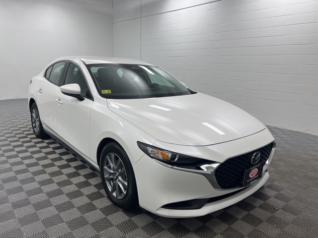 2025 Mazda Mazda3 S's photo