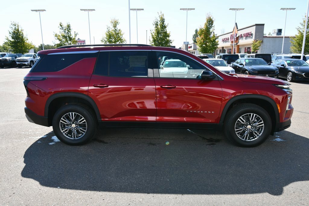 2026 Chevrolet Traverse photo 8