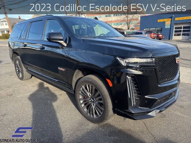 Pre-Owned 2023 Cadillac Escalade ESV V-Series