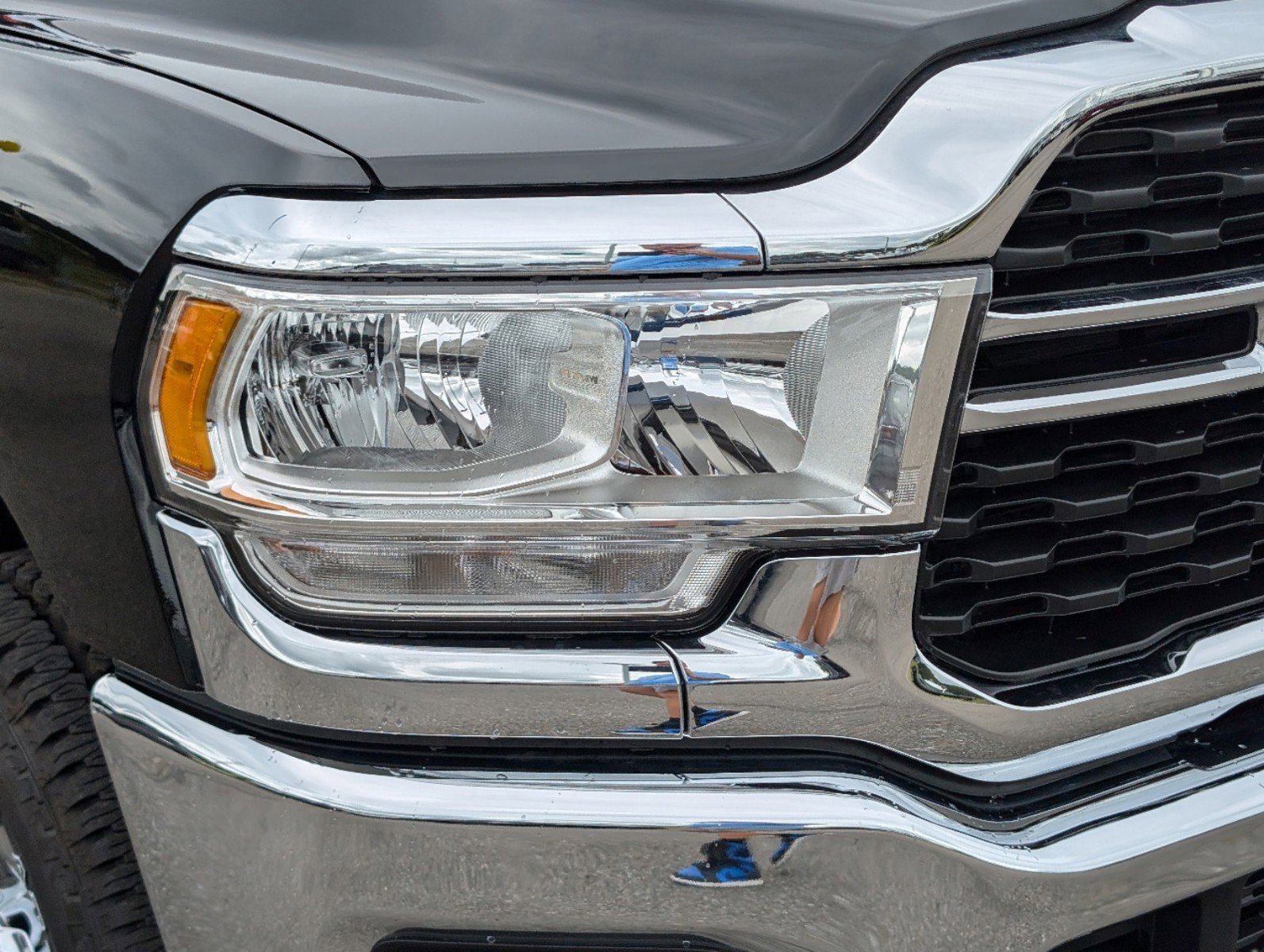 2024 Ram 2500 Tradesman photo 3
