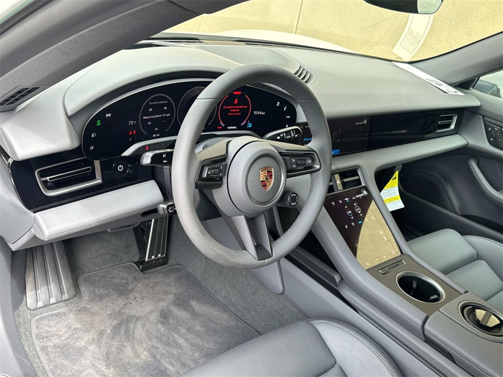 2025 Porsche Taycan 4S photo 4