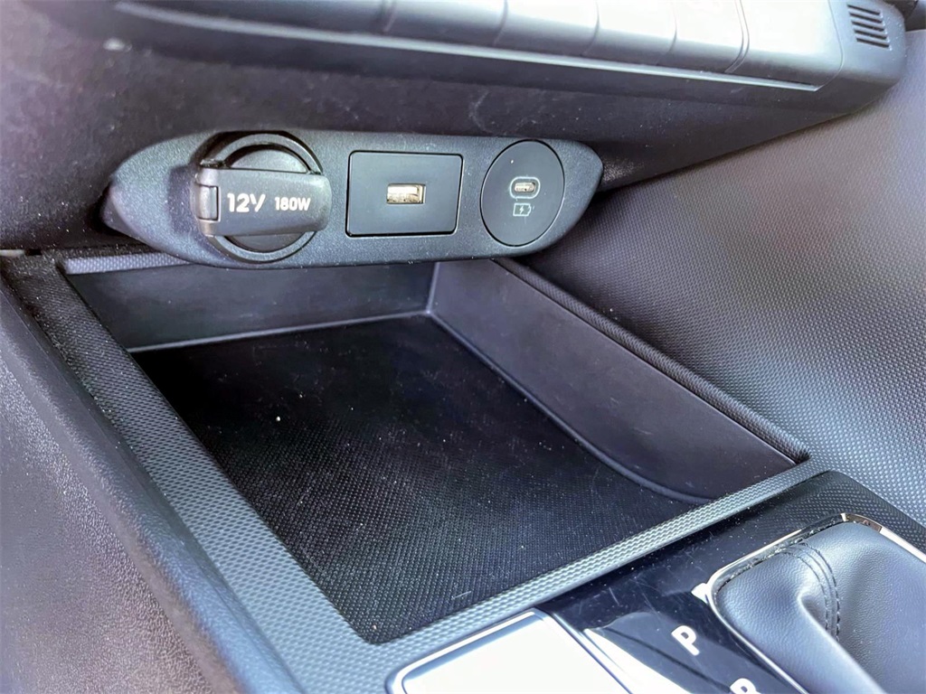 2024 Hyundai Elantra SEL photo 19