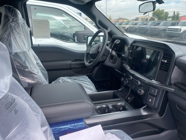 2025 Ford F-150 STX photo 5