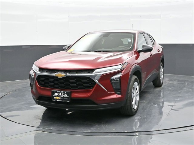 Used 2025 Chevrolet Trax LS with VIN KL77LFEP1SC178996 for sale in Kansas City