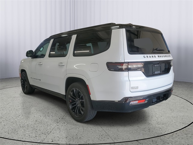 2024 Jeep Grand Wagoneer III photo 3