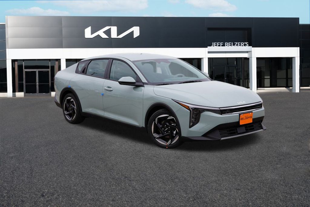 2025 Kia K4 EX's photo
