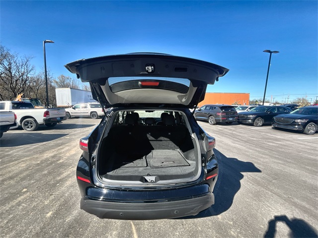 2023 Nissan Murano SV photo 22