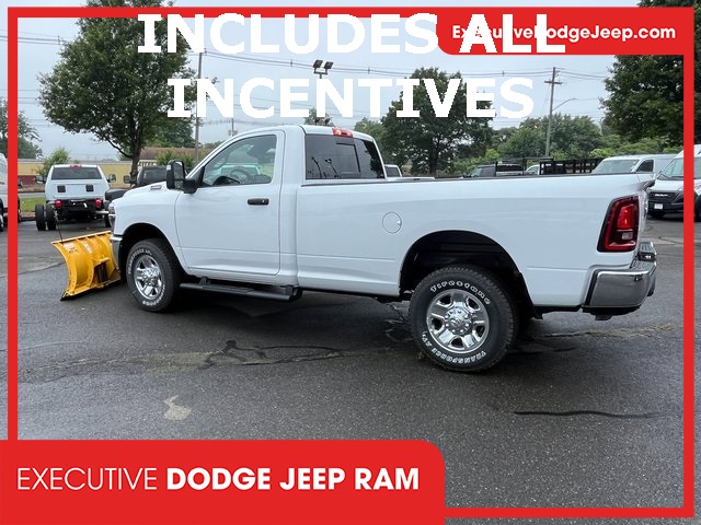 2025 Ram 2500 Tradesman photo 3