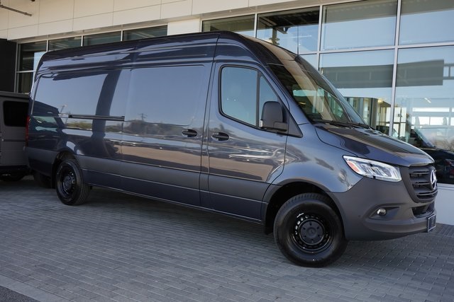 2025 Mercedes-Benz Sprinter Cargo Van Base's photo