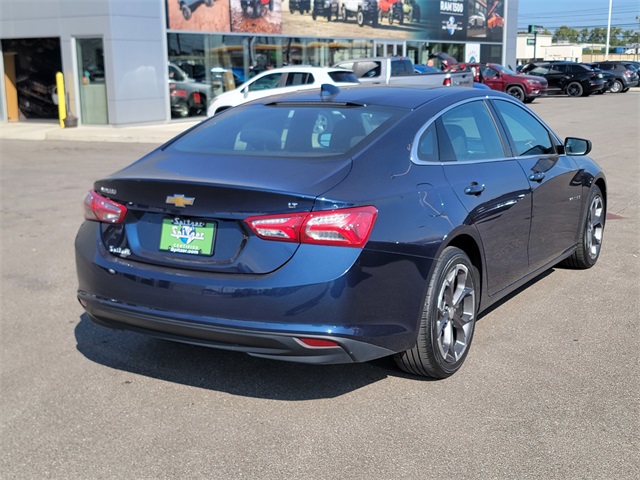 2022 Chevrolet Malibu 1LT photo 2