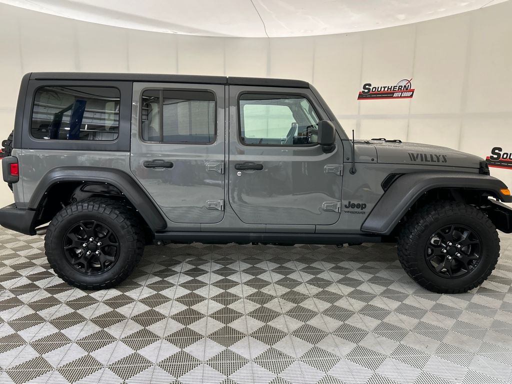 2022 Jeep Wrangler Unlimited Willys photo 2