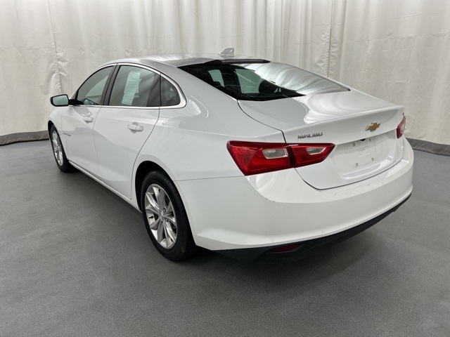 2023 Chevrolet Malibu 1LT photo 2