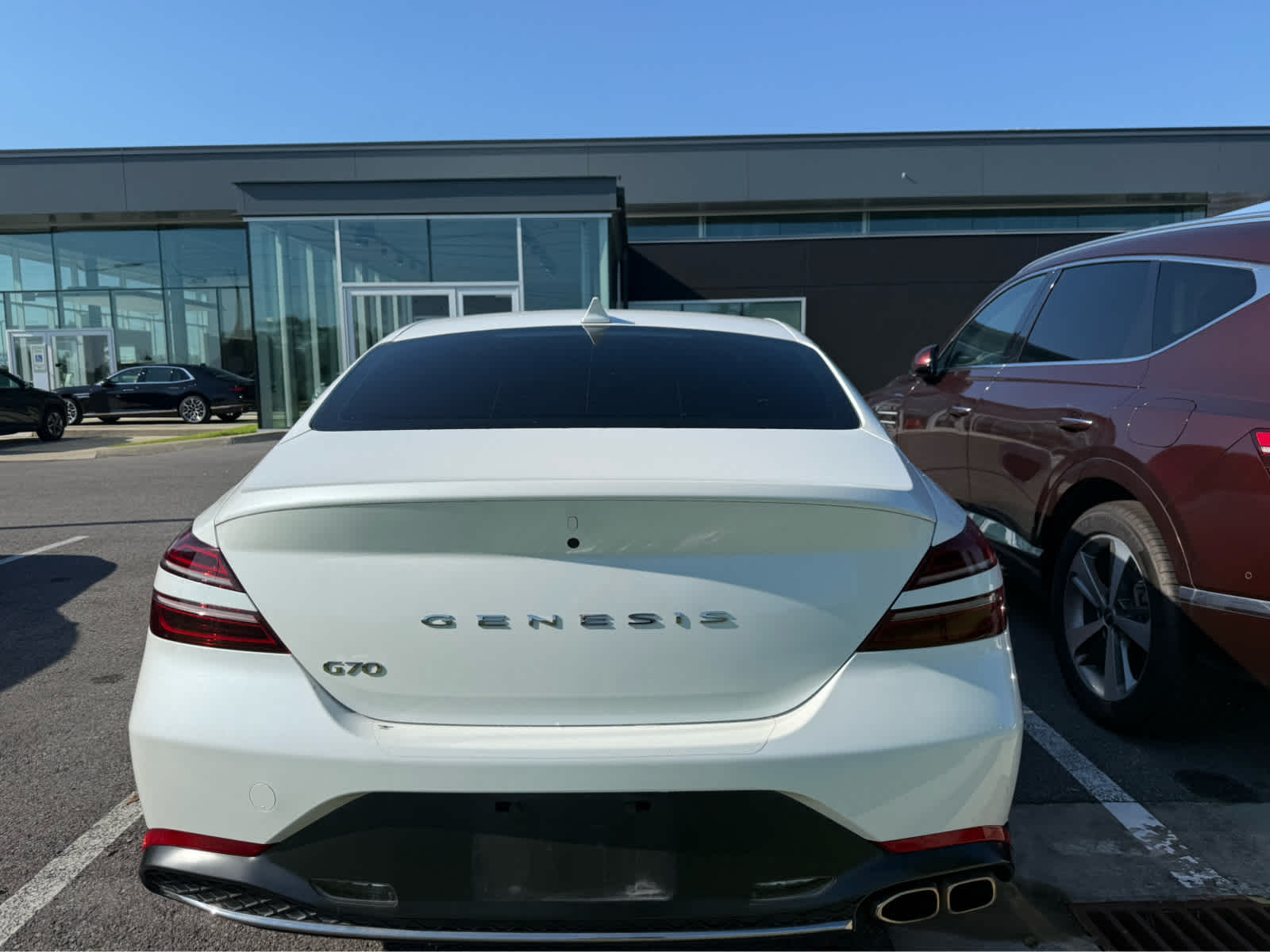 2022 Genesis G70 2.0T photo 3
