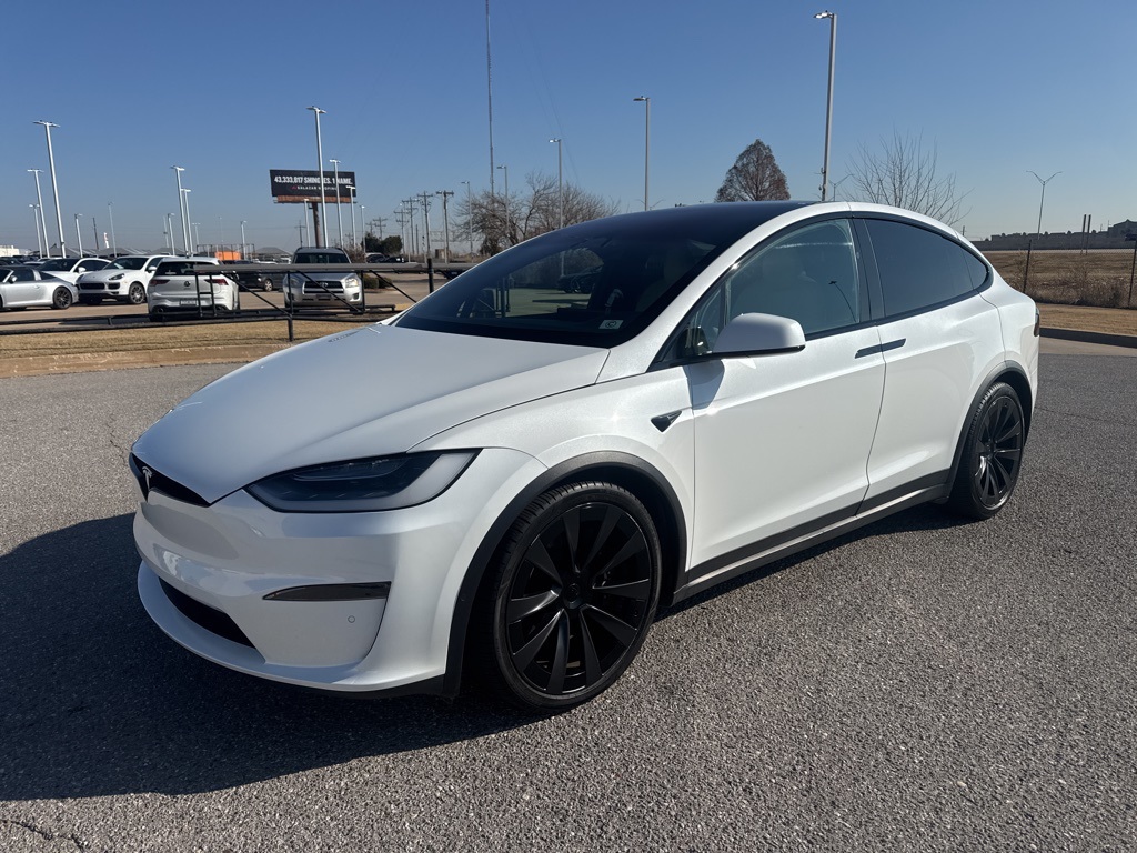 2022 Tesla Model X Long Range's photo