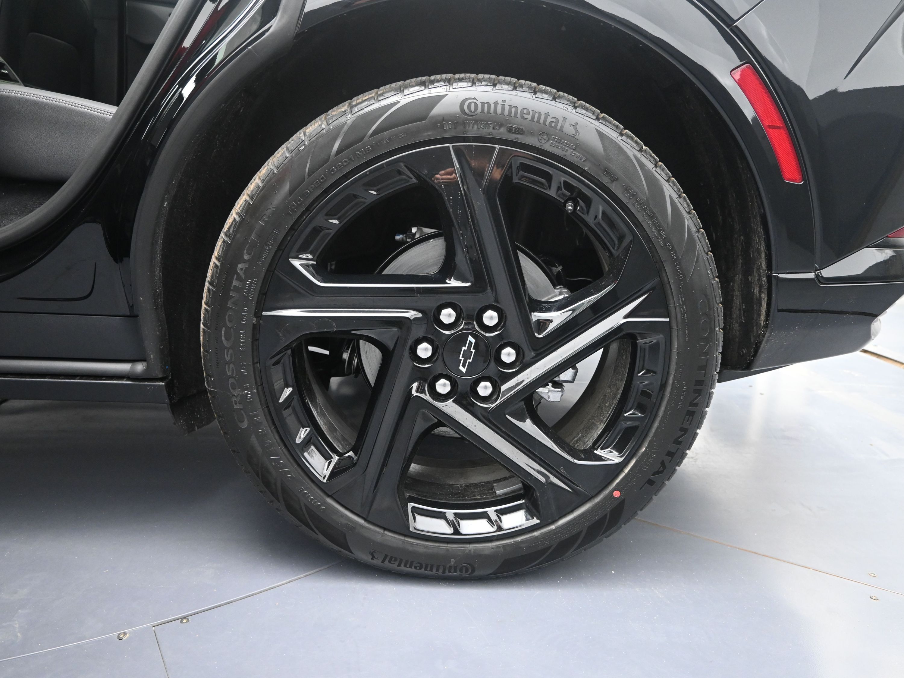 2025 Chevrolet Equinox RS photo 12