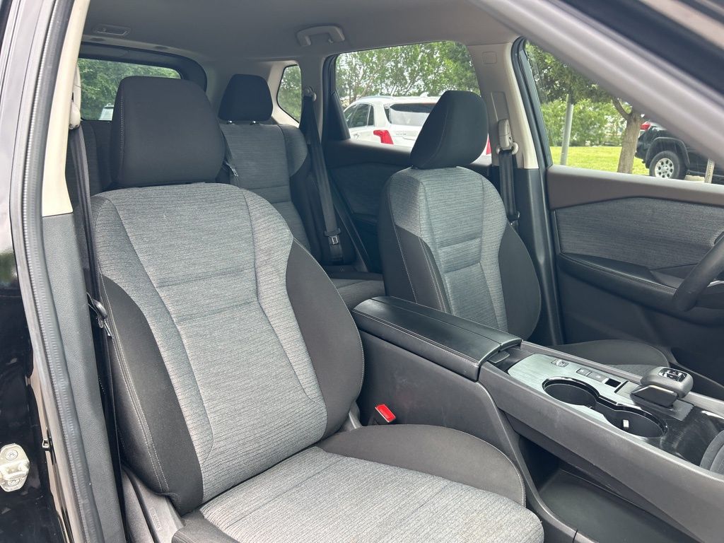 2023 Nissan Rogue SV photo 35